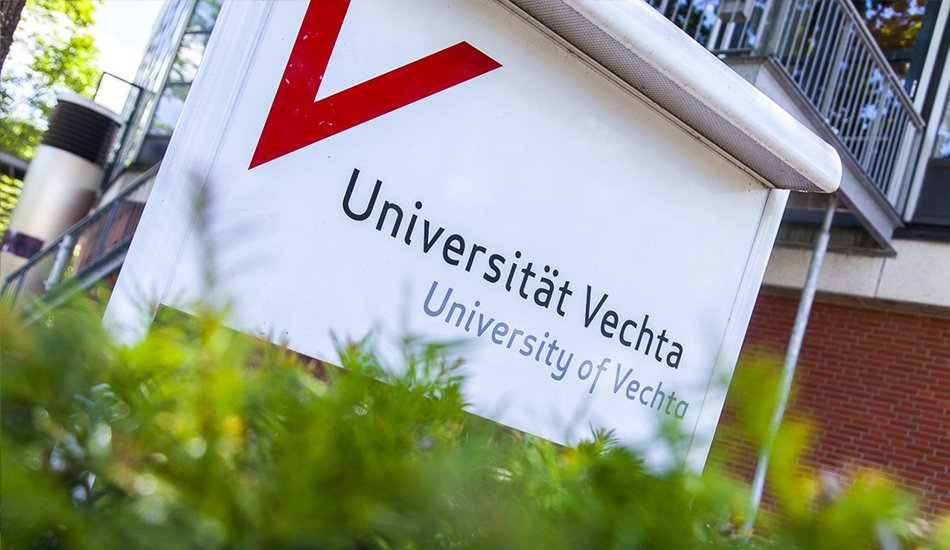 Profilschwerpunkte (bitters.com/Universität Vechta) Straßenschild Universität Vechta.