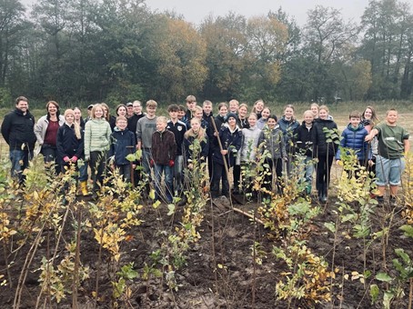 Kleiner Wald, große Wirkung: Schüler*innen schaffen Tiny Forest im Bürger-Klimapark Lohne